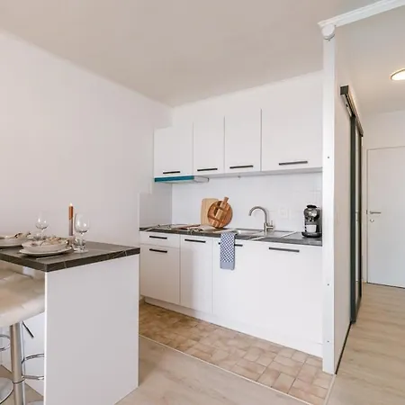 Cosy Studio Near The Appartement *